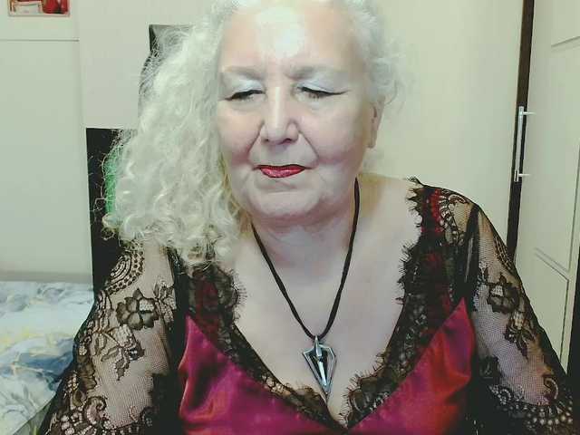 grannywants live cam on BongaCams