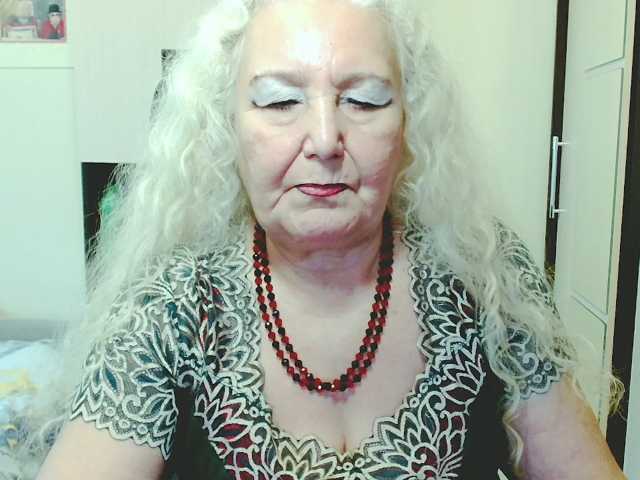 grannywants live cam on BongaCams