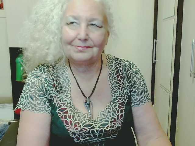 grannywants live cam on UnifiedCams