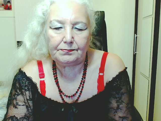 grannywants live cam on BongaCams