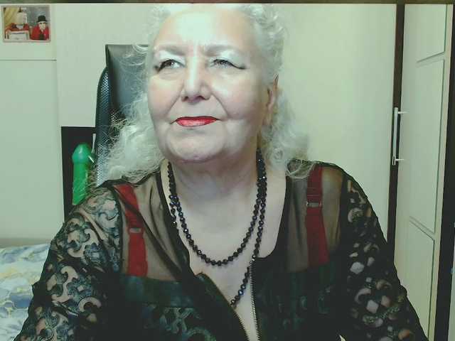 grannywants live cam on BongaCams