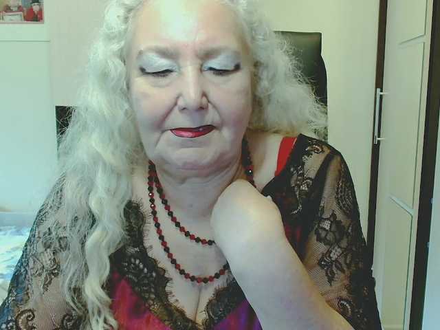 grannywants live cam on BongaCams