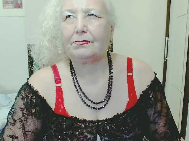 grannywants live cam on BongaCams