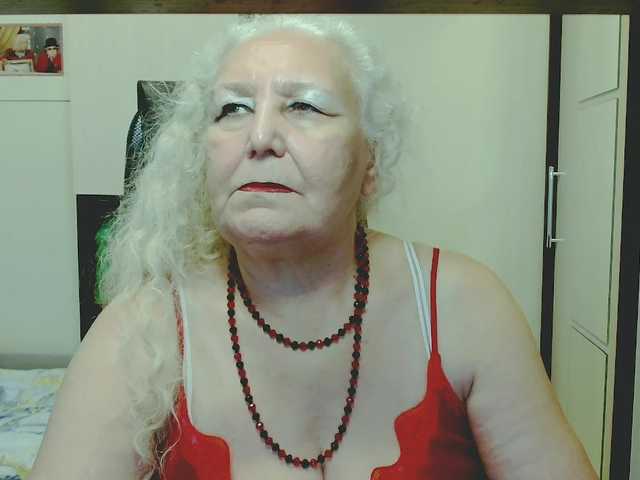 grannywants live cam on BongaCams