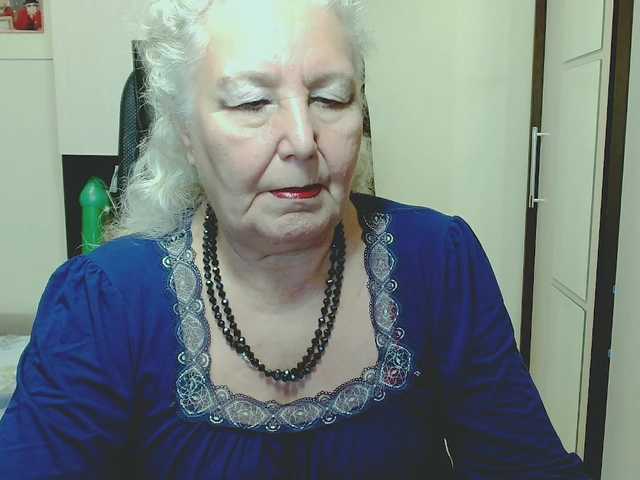 grannywants live cam on BongaCams