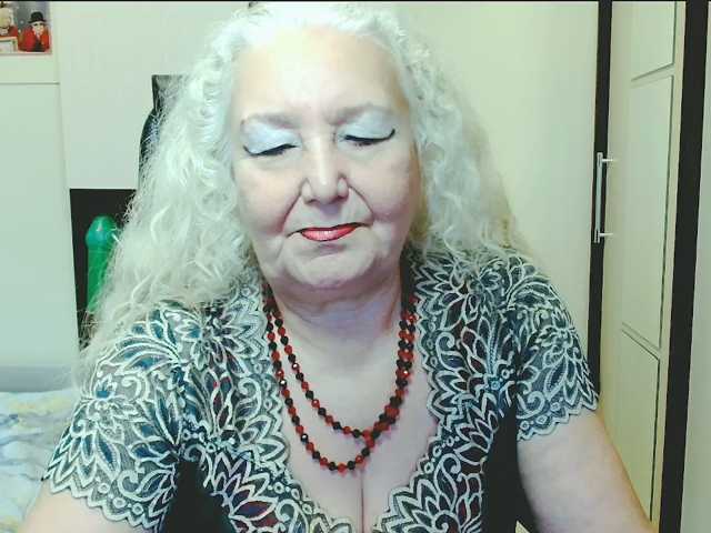 grannywants live cam on BongaCams