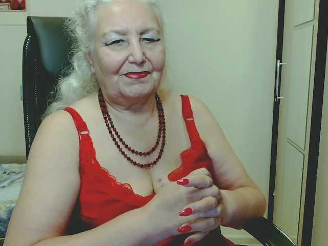 grannywants live cam on BongaCams