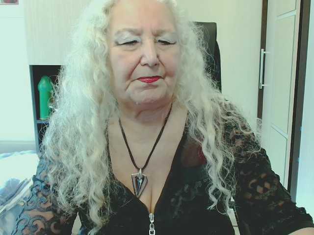 grannywants live cam on BongaCams