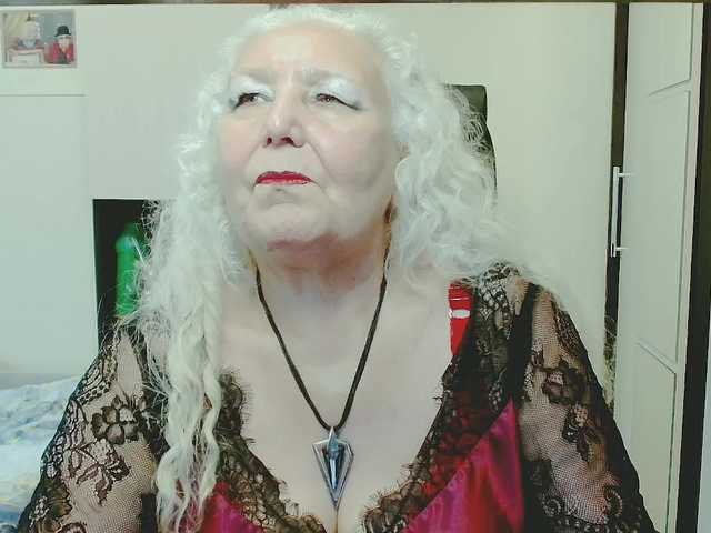 grannywants cam belle