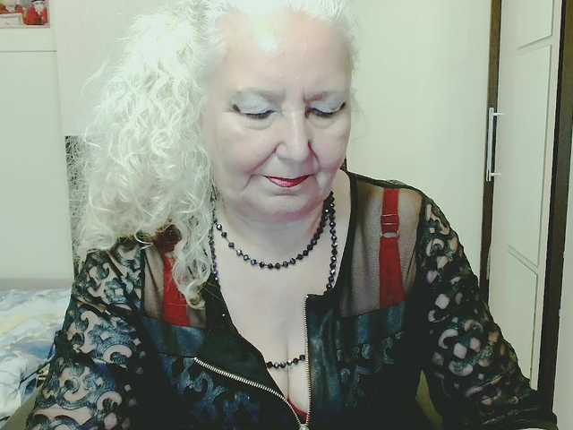 grannywants live cam on BongaCams