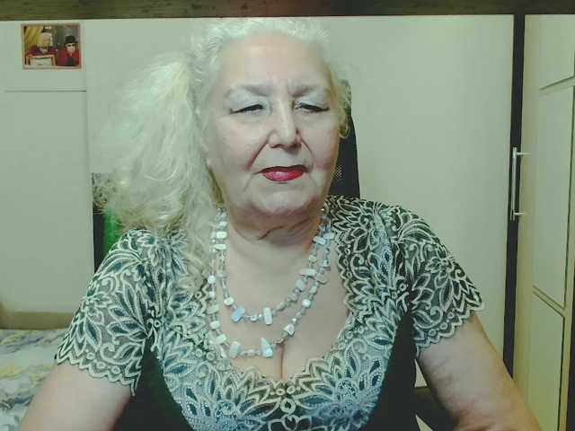 grannywants live cam on BongaCams