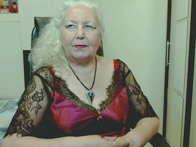 grannywants live webcam show