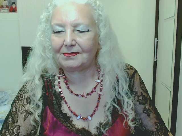 grannywants live webcam show