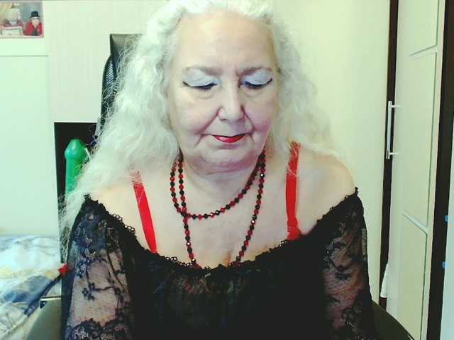 grannywants live cam on BongaCams