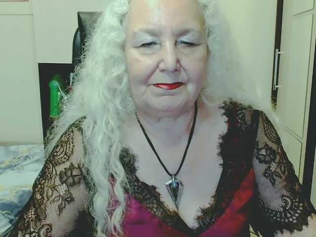 grannywants live sex show