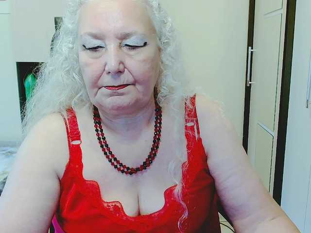 grannywants live sex show