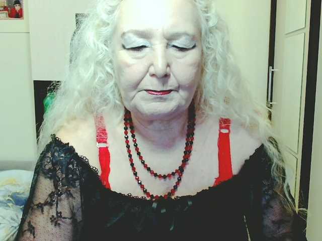 grannywants live cam on BongaCams