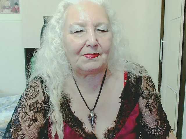 grannywants cam belle