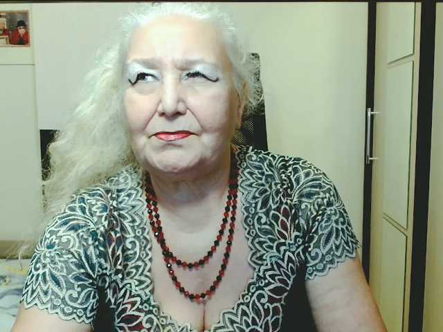 grannywants live cam on BongaCams
