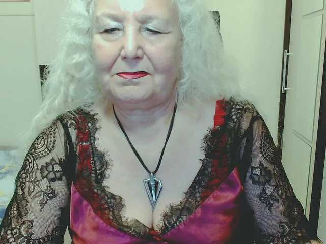 grannywants live cam on BongaCams