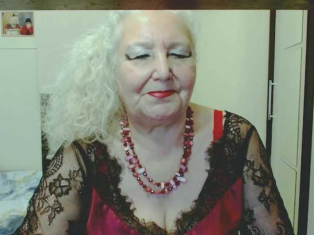 GrannyWants live webcam show