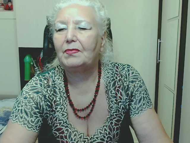grannywants live cam on BongaCams