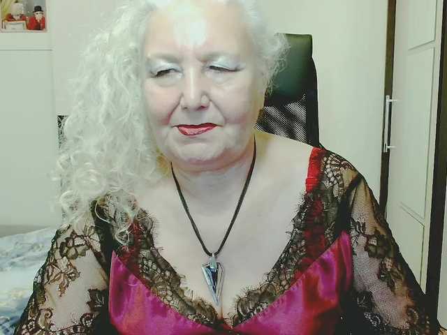 grannywants live cam on BongaCams