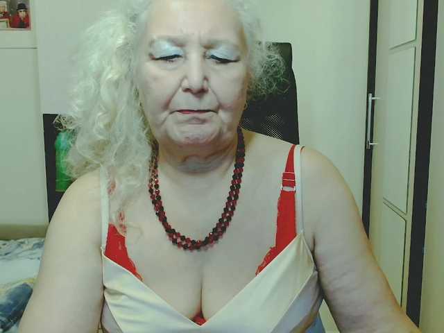 grannywants live cam on BongaCams