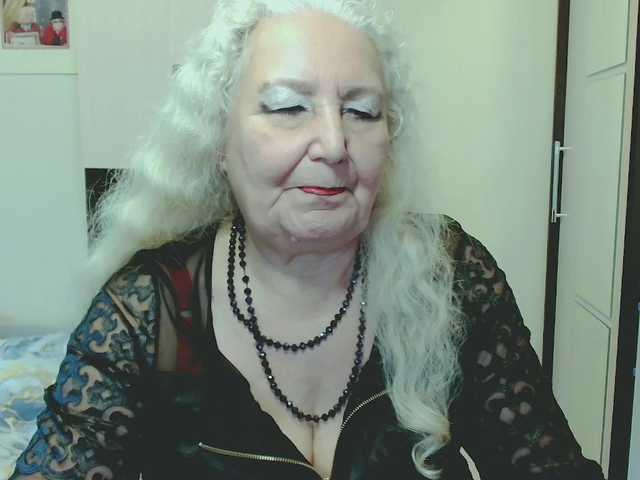grannywants live cam on BongaCams