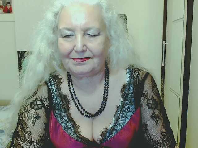 grannywants live cam on BongaCams