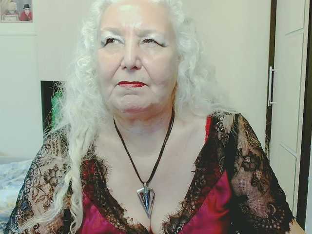 grannywants live cam on BongaCams