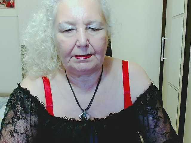 grannywants live cam on BongaCams