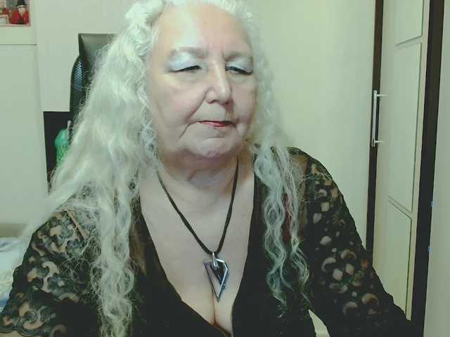 grannywants live cam on BongaCams