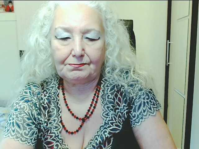 grannywants live cam on BongaCams