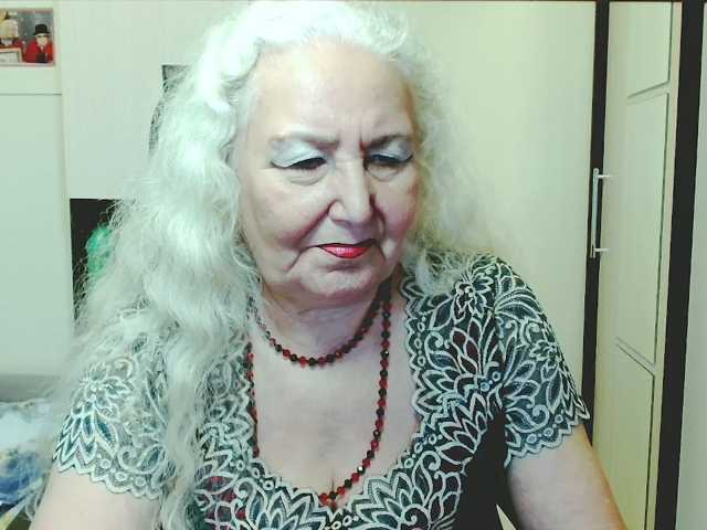 grannywants, live now on BongaCams