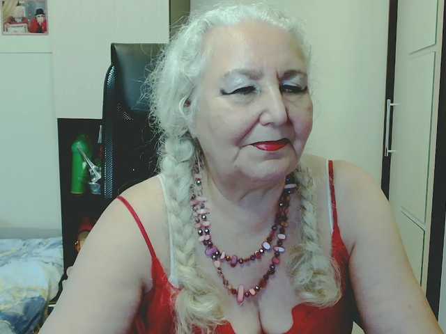 GrannyWants live webcam show