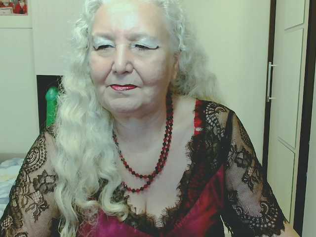 grannywants live cam on BongaCams