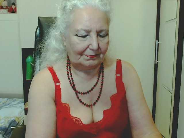 grannywants live cam on BongaCams