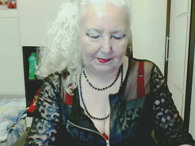 grannywants live cam on BongaCams
