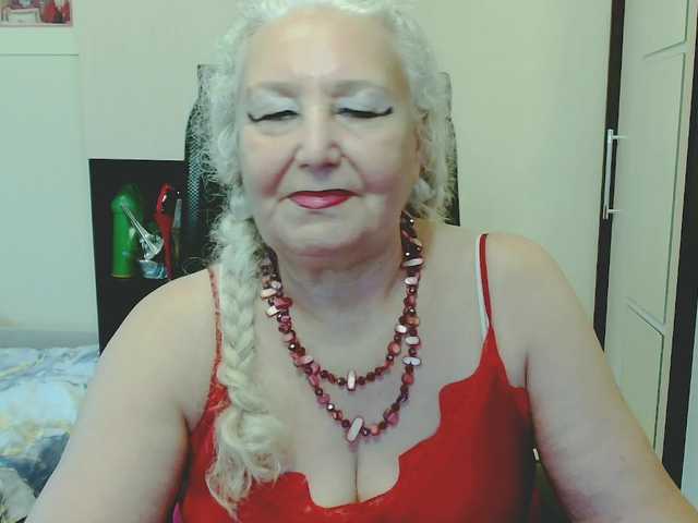 grannywants live cam on BongaCams