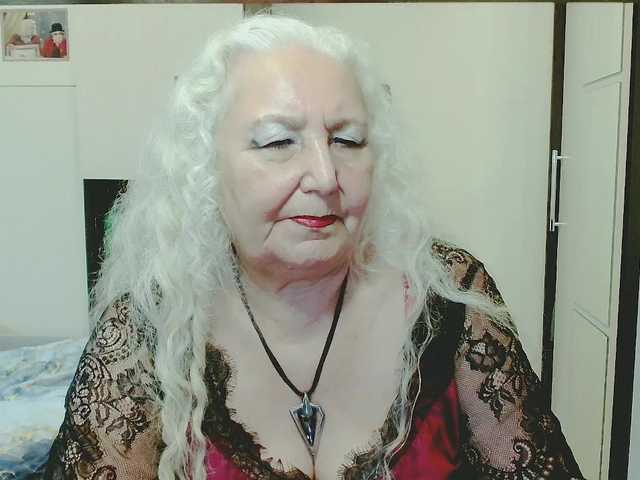 grannywants live cam on BongaCams