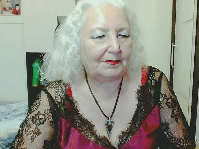 grannywants live sex show