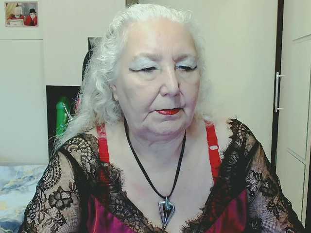 grannywants live cam on BongaCams
