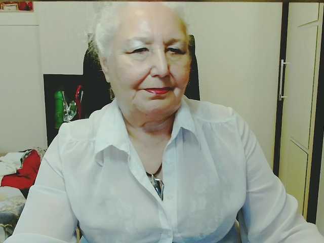 go to chat with GrannyWants