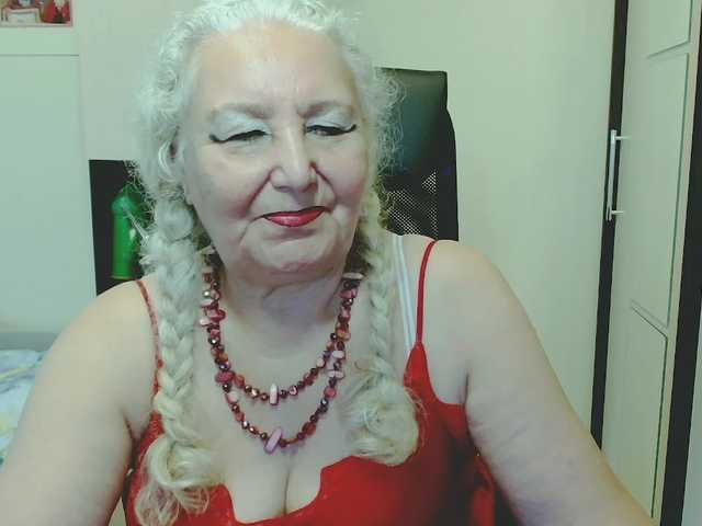 GrannyWants live webcam show