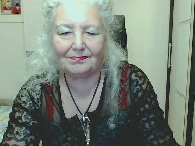 grannywants live cam on BongaCams