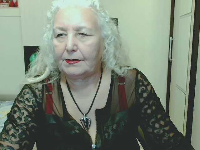 grannywants live cam on BongaCams