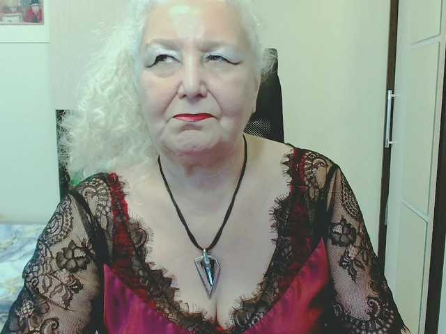 grannywants live cam on BongaCams