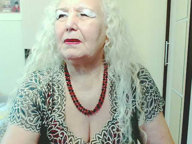 grannywants, live now on BongaCams