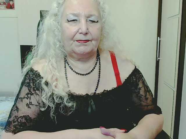 grannywants live cam on BongaCams